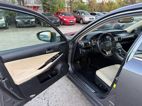 Used 2016 Lexus IS 200t image 13