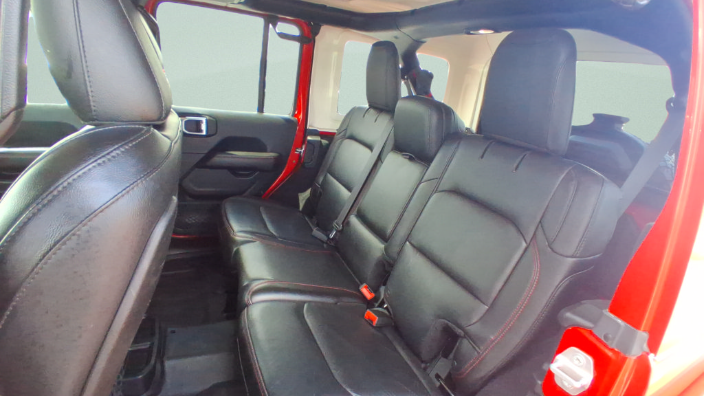 Used 2018 Jeep Wrangler Unlimited Rubicon w/ Dual Top Group AWD/4WD image 9