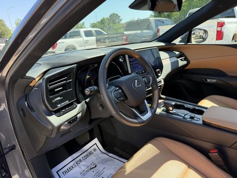 Used 2023 Lexus RX 350 Premium Plus w/ Accessory Package (Z1) AWD/4WD image 6