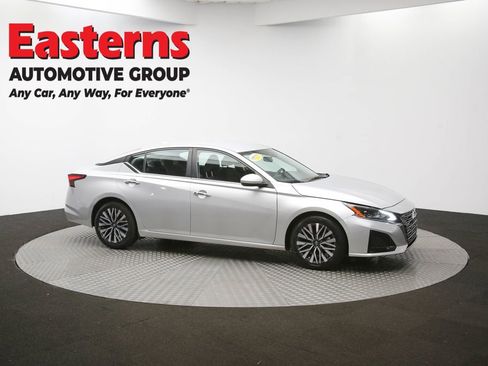 Used 2023 Nissan Altima 2.5 SV image 45