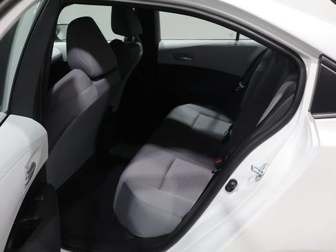 Used 2026 Toyota Corolla SE FWD image 15