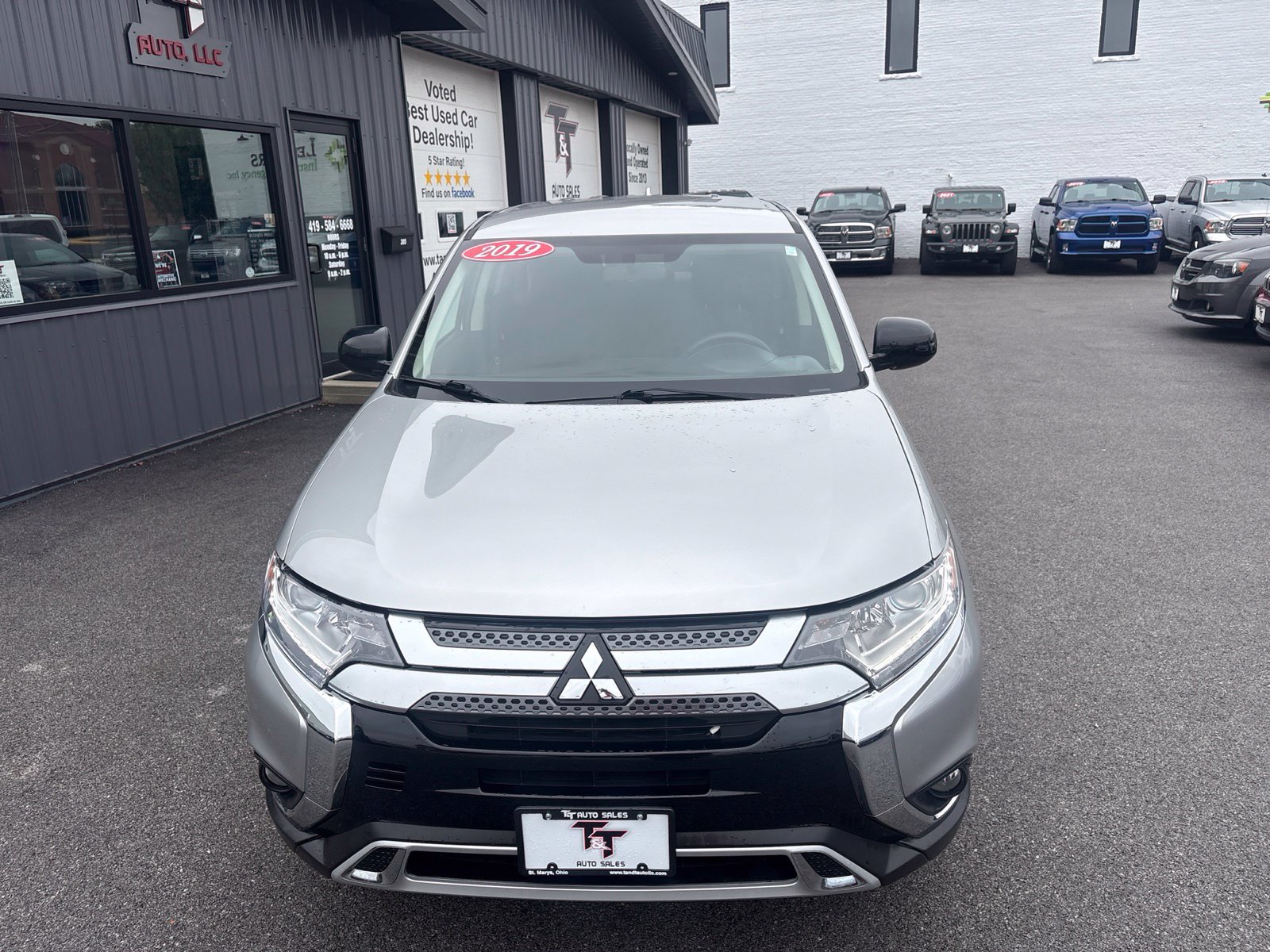 Used 2019 Mitsubishi Outlander AWD image 9