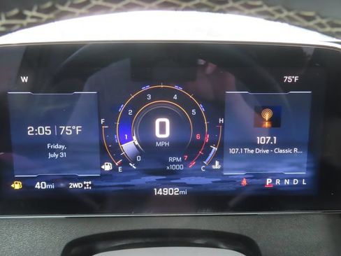 Used 2025 Chevrolet Traverse LT w/ Sun and Wheel Package AWD/4WD image 35