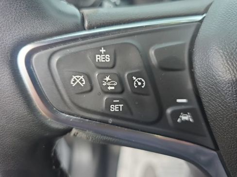 Used 2023 Chevrolet Equinox LT w/ Driver Convenience Package FWD image 18