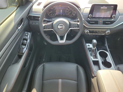 New 2025 Nissan Altima 2.5 SR image 14