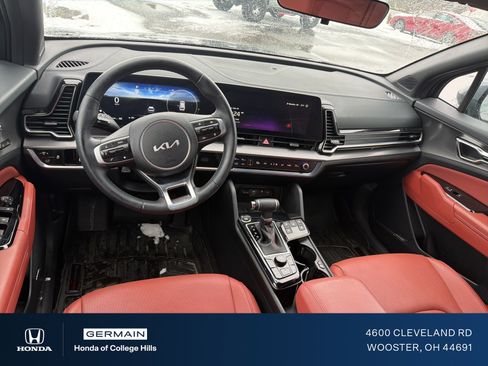 Used 2025 Kia Sportage SX image 12