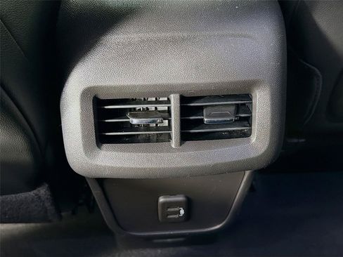 Used 2022 GMC Terrain SLT w/ Tech Package AWD/4WD image 27
