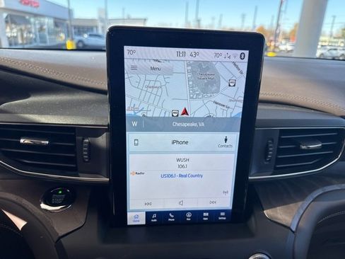 Used 2020 Ford Explorer Platinum w/ Premium Technology Package image 11