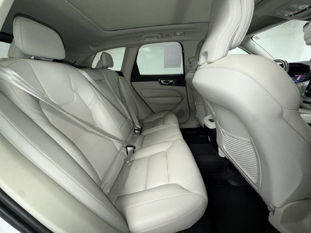 Used 2023 Volvo XC60 B5 Core w/ Climate Package AWD/4WD image 17