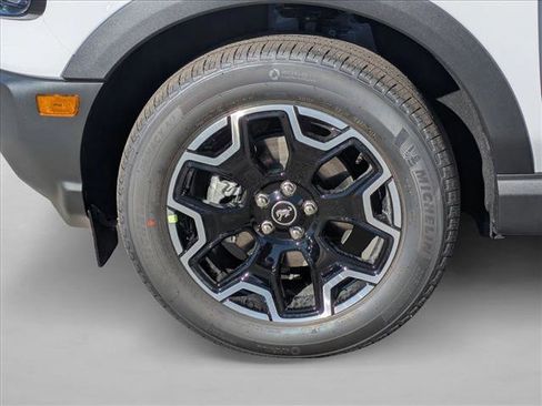 New 2025 Ford Bronco Sport Outer Banks image 16