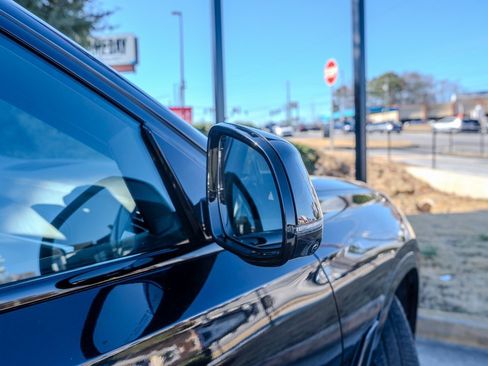 Used 2023 BMW X6 xDrive40i w/ M Sport Package image 30