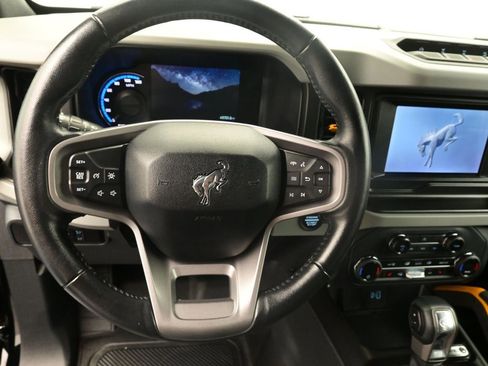 Used 2023 Ford Bronco Badlands image 13
