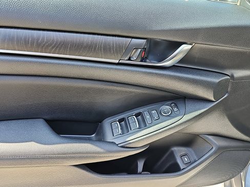 Used 2020 Honda Accord EX image 12