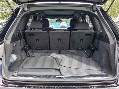 Used 2021 Audi Q7 3.0T Prestige image 25