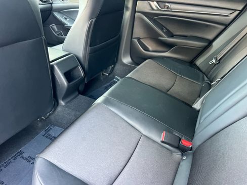 Used 2018 Honda Accord Sport image 4