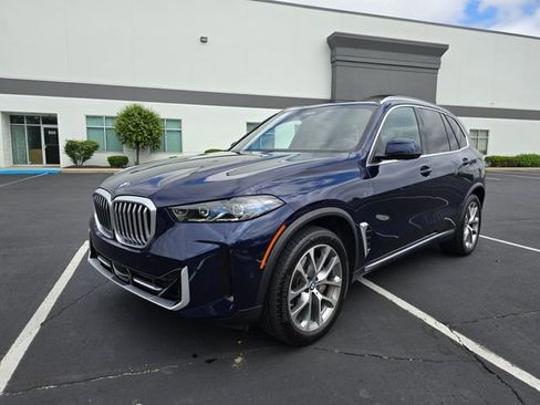 Used 2024 BMW X5 xDrive40i w/ Premium Package AWD/4WD image 12