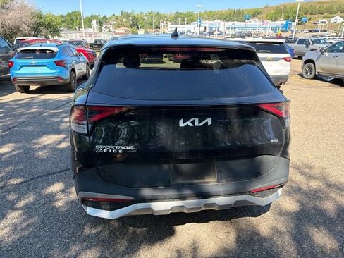 Used 2024 Kia Sportage LX AWD/4WD image 7