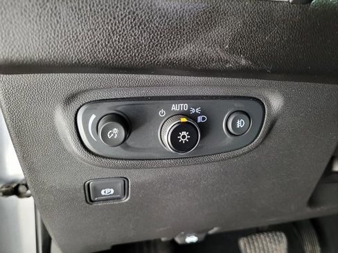 Used 2021 GMC Terrain SLT image 41