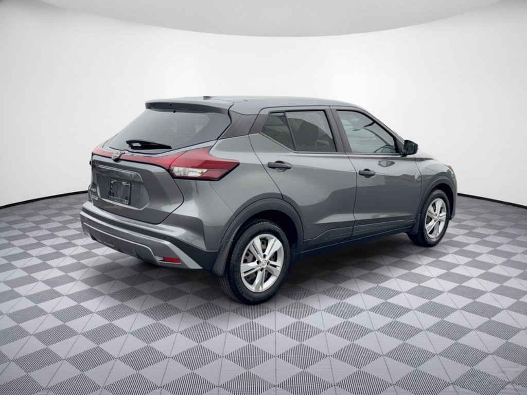 Used 2023 Nissan Kicks S FWD image 9