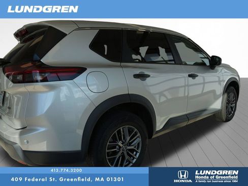 Used 2024 Nissan Rogue S AWD/4WD image 9