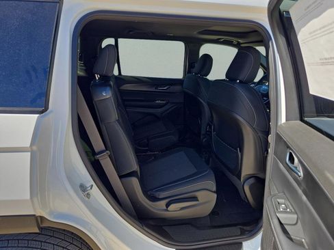 New 2025 Jeep Grand Cherokee L Laredo w/ Luxury Tech Group I RWD image 27