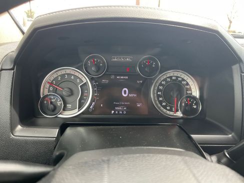 Used 2016 RAM 2500 Laramie AWD/4WD image 11