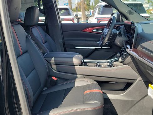 New 2026 Chevrolet Traverse RS image 17