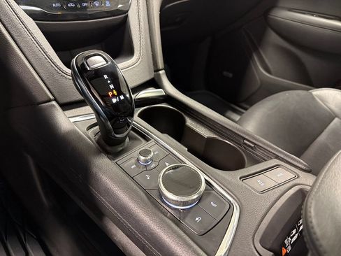 Used 2023 Cadillac XT6 Premium Luxury FWD image 42