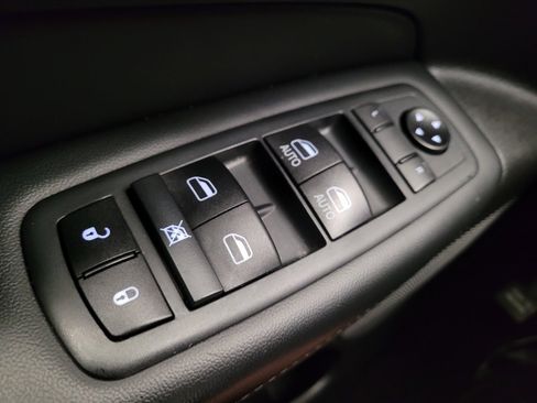 Used 2020 Jeep Grand Cherokee Limited RWD image 27