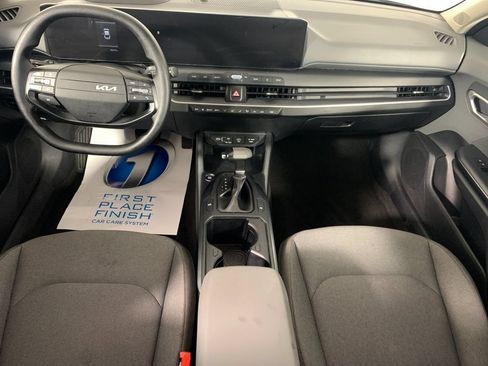 Used 2025 Kia K4 FWD image 30