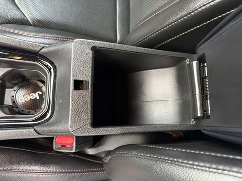 Used 2022 Jeep Compass Limited image 25