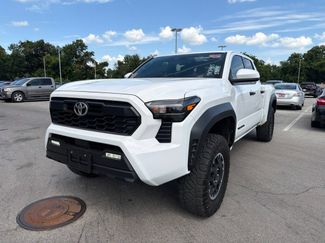 Used 2025 Toyota Tacoma TRD Off-Road AWD/4WD video 1