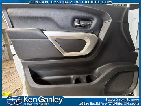 Used 2017 Nissan Titan SV AWD/4WD image 10
