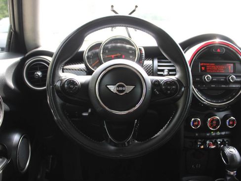 Used 2015 MINI Cooper S FWD image 31
