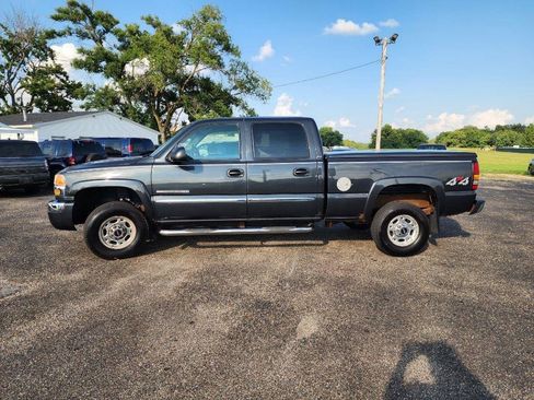 Used 2004 GMC Sierra 2500 SLE w/ Snow Plow Prep Package AWD/4WD image 8