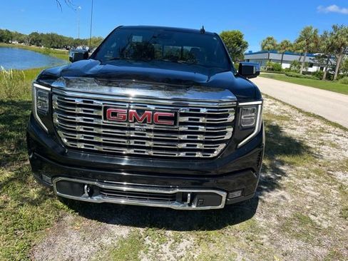 Certified 2023 GMC Sierra 1500 Denali w/ Denali Reserve Package AWD/4WD image 2