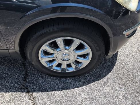 Used 2011 Buick Enclave CXL FWD image 30