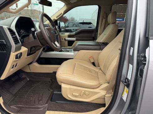 Used 2020 Ford F150 Lariat w/ Equipment Group 501A Mid image 12