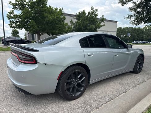 Used 2021 Dodge Charger SXT w/ Blacktop Package RWD image 5