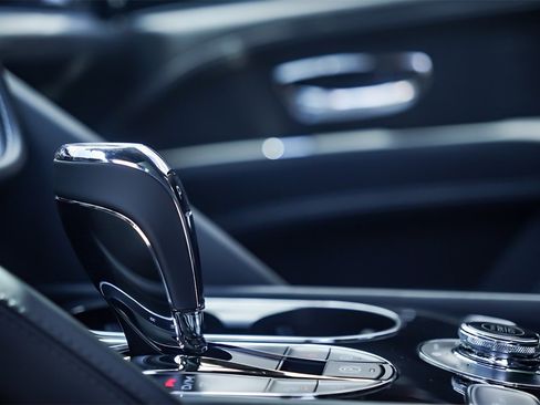 Certified 2024 Bentley Bentayga Extended Wheelbase image 13