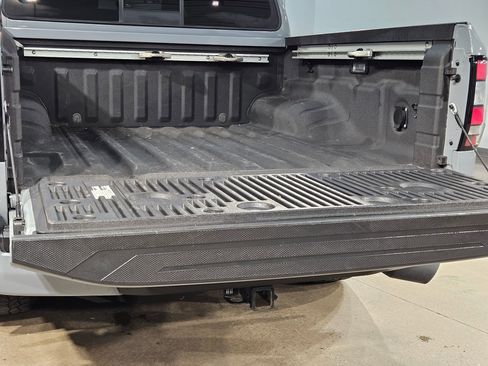 Used 2022 Nissan Frontier Pro-X image 18