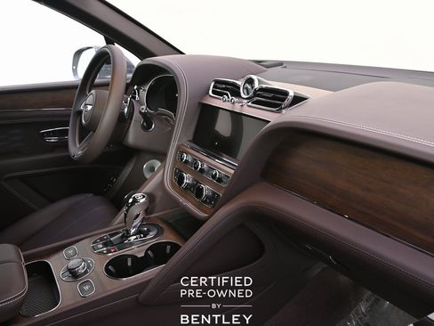 Used 2024 Bentley Bentayga Extended Wheelbase image 15