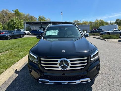 New 2026 Mercedes-Benz GLB 250 4MATIC image 8