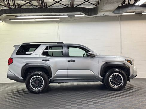 Used 2025 Toyota 4Runner TRD Off-Road image 4