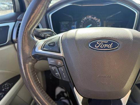 Used 2017 Ford Fusion Platinum FWD image 18