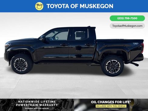 New 2025 Toyota Tacoma TRD Sport image 4