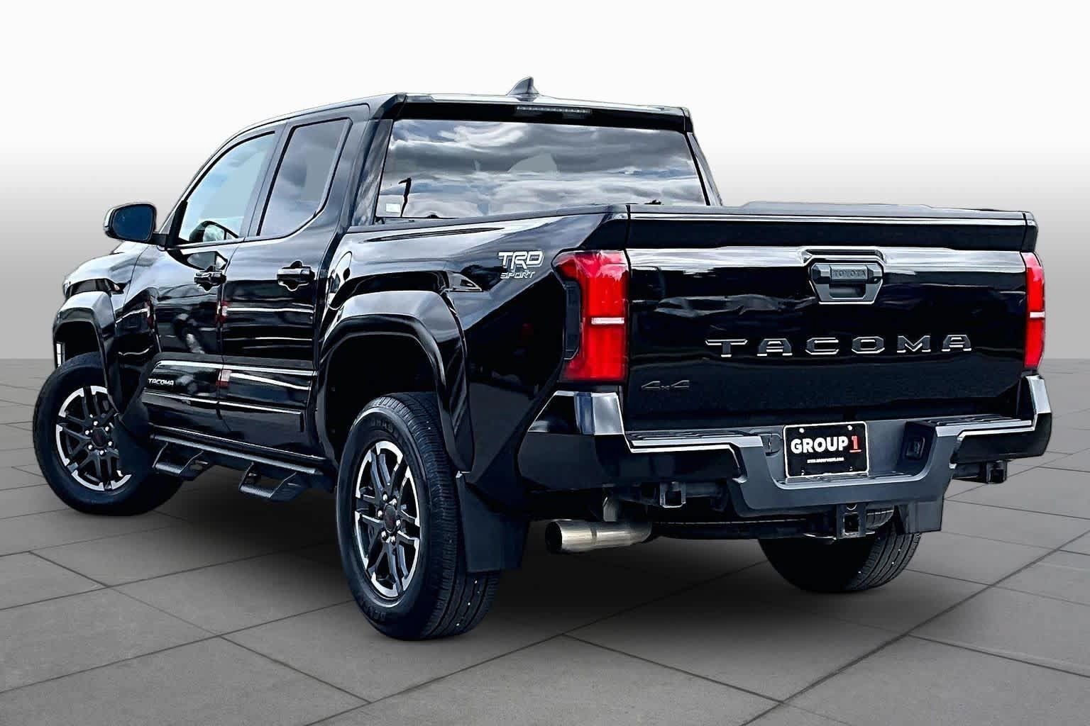 Used 2024 Toyota Tacoma TRD Sport AWD/4WD image 12