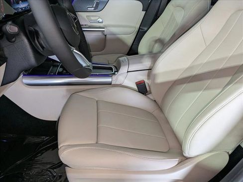 New 2026 Mercedes-Benz GLA 250 image 4