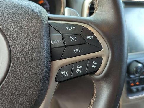 Used 2017 Jeep Grand Cherokee Summit w/ Platinum Series Group RWD image 12