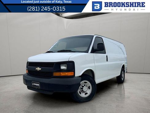 Used 2016 Chevrolet Express 2500 RWD image 1
